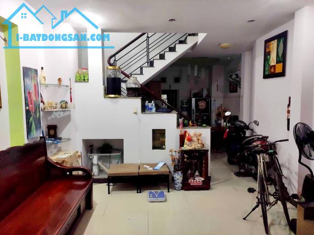 HƠN 8 TỶ NHÀ QUẬN 1 XE HƠI LT - HẺM THÔNG THOÁNG, AN NINH -  6 TẦNG BTCT 6 PHÒNG NGỦ ĐẸP