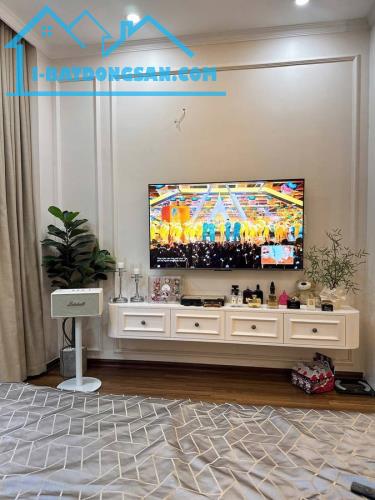 Bán nhanh nhà Ngọc Thụy, Long Biên 50m2, 5 tầng, 3.9m mặt tiền, VF3 đỗ cửa chỉ hơn 8 tỷ - 2