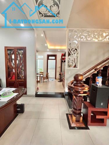 BIỆT THỰ MT NGAY TÔ NGỌC VÂN, DT 200M²(NGANG 13M), GARA Ô TÔ, 4PN MASTER - 3