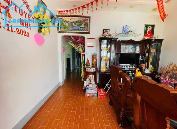 NHÀ ĐẸP - ĐẦU TƯ SINH LỜI - CHỦ Cần Bán Nhanh 
+ Giá bán: 1 TỶ Có Thương Lượng