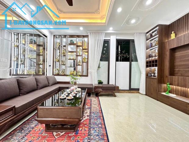 Nhà đẹp hiếm có, view hồ, ô tô tránh, 2 mặt thoáng, 110m,MT 5,5m giá chỉ 26,5 tỷ - 2