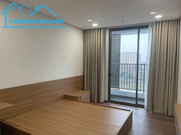Bán căn góc 120m2 thiết kế 3pn full nội thất chung cư Khai Sơn Long Biên giá tốt chỉ 7.4 - 3
