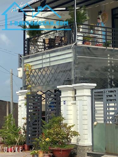 NHÀ ĐẸP - GIÁ TỐT - Cần Bán Nhanh Căn Nhà Tại xã Long Hòa, huyện Cần Đước, tỉnh Long An - 2