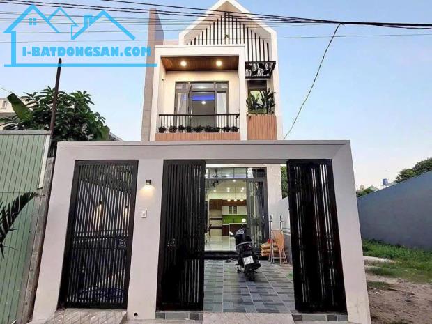 Nhà lầu 5x25 hướng Đông Nam 2ty149 ngay KDC Lavender Tp Biên Hòa - SHR
