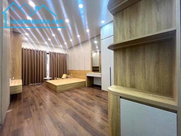 Trung tâm Cầu Giấy, Phố Trần Quý Kiên, 6 tầng, mặt tiền 3.9m, diện tích 44m2 - 4