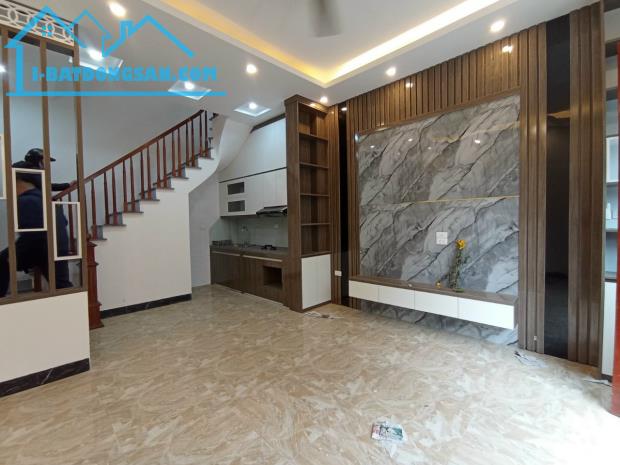 Bán nhà Ngô Thì Nhậm 30/33m2 5 tầng ô tô đỗ cách nhà 10m,2 mặt ngõ ,giá 6,6 tỷ - 1