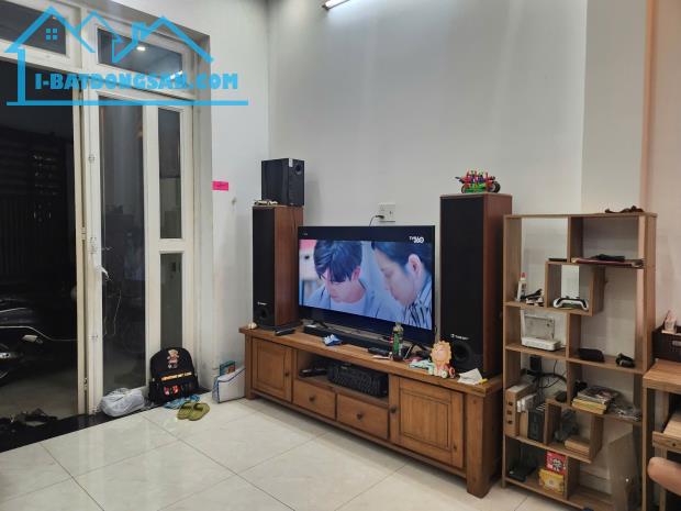 CẦN BÁN NHÀ 🏘️ AN PHÚ ĐÔNG - HẺM XE HƠI THÔNG - QUẬN 12.  ♦️(4,2*12) CHỈ 4❌tỷ♦️ Nhà 3 tần - 5