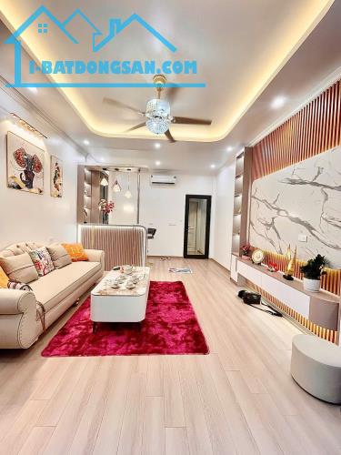BÁN NHÀ PHÂN LÔ PHỐ THÁI HÀ, ĐỐNG ĐA, 45M2, 5T, THANG MÁY, Ô TÔ VÀO NHÀ, 2 THOÁNG TRƯỚC