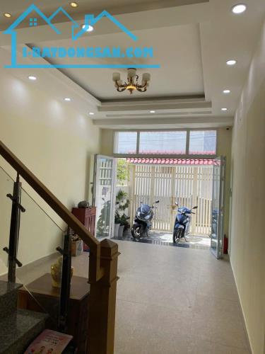 Bán nhà 65m2, 4 tầng, 3PN, 4WC, Linh Trung, Thủ Đức - 5.99 tỷ