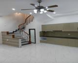 CĂN NHÀ ĐANG HÓT NHÂT THANH XUÂN - HÀNG XÓM CỦA ROYALCITY - 5 TẦNG MÀ CHỈ CÓ 6,6 TỶ  Tọa l