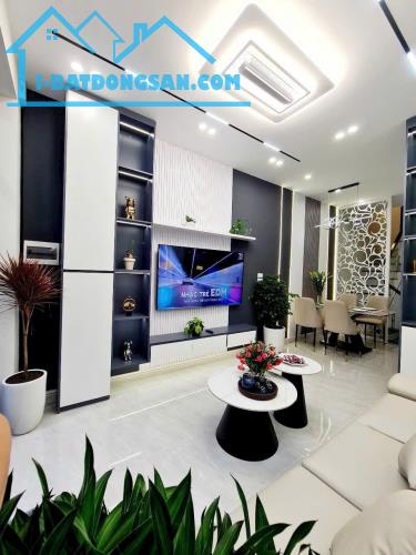 CHÙA LÁNG - NHÀ ĐẸP - NGÕ THÔNG RỘNG THOÁNG - Ở SƯỚNG - KINH DOANH - 50M² NHỎ 13 TỈ - 1