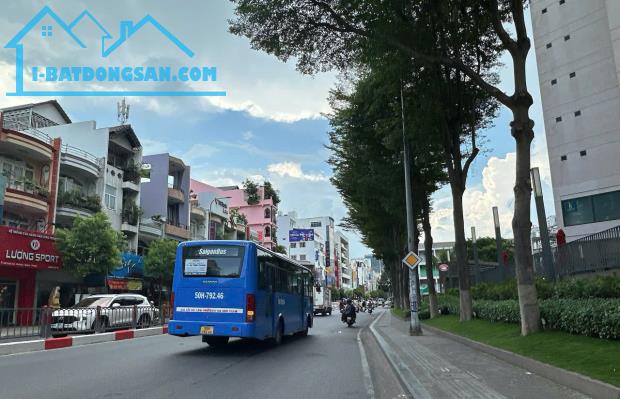 Nhà phố HIẾM Q.4 hẻm 8m Khánh Hội DTS 130m2 ngang 4m vị trí đẹp sát vách Q1 chỉ 12.5 tỷ. - 1