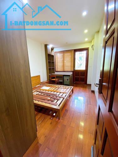 Bán Nhà Phố Vương Thừa Vũ- Ô Tô Chạy Vòng Quanh- View Cây Xanh Yên Tĩnh- 15.4 Tỷ - 2