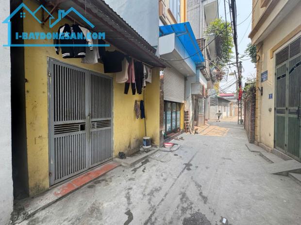 Đầu Tư An Toàn - DT: 44,7m2 nhà cấp 4 ngõ 197/80 Phúc Lợi. Ngõ thông, nở hậu, gần chợ