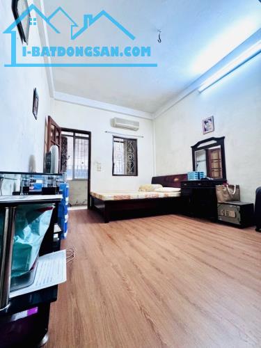 BÁN NHÀ DÂN XÂY HOÀNG CẦU-ĐỐNG ĐA- 7T - THANG MÁY- DT 41M2-MT 4,6M- 15.5 TỶ