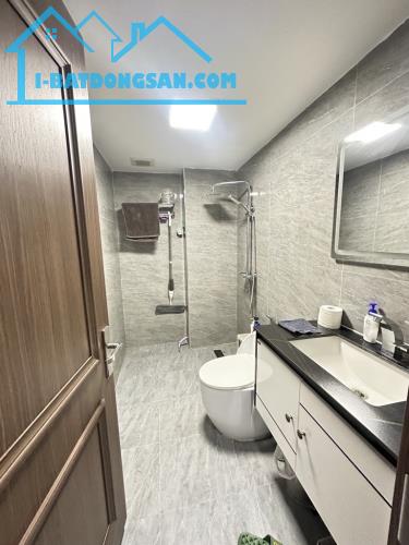BÁN NHÀ DÂN XÂY HOÀNG CẦU-ĐỐNG ĐA- 7T - THANG MÁY- DT 41M2-MT 4,6M- 15.5 TỶ - 1