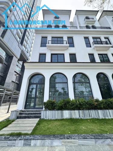 CHO THUÊ SHOPHOUSE 5 TẦNG SUNSHINE GOLDEN RIVER TÂY HỒ. GIÁ 35 TRIỆU