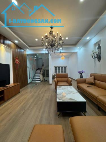 Bán nhà Lê Văn Lương, ô tô 5 chỗ ngủ trong nhà, 2 thoáng, 48m2, hơn 11 tỷ - 2