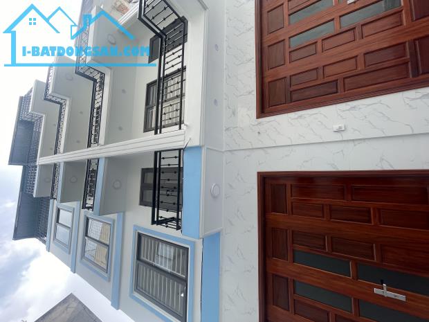 CHỦ NHÀ CẦN BÁN NHÀ LÀNG TRẠM -  5 TẦNG - NỘI THẤT HIỆN ĐẠI SANG XỊN  Ô TÔ ĐỖ CÁCH NHÀ 10M