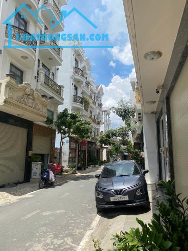 Siêu phẩm 4 tầng nở hậu BHH B Bình Tân 70m2 KD đỉnh chỉ 6 tỷ xí. - 2