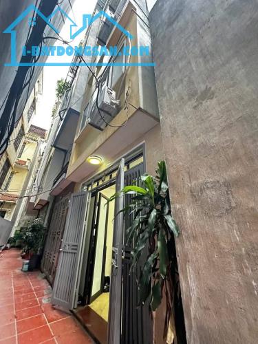 NHÀ ĐẸP NGÕ 9,VÕ CHÍ CÔNG, CẦU GIẤY:31M X5T, MT 3,5M, GIÁ 7,45 TỶ.