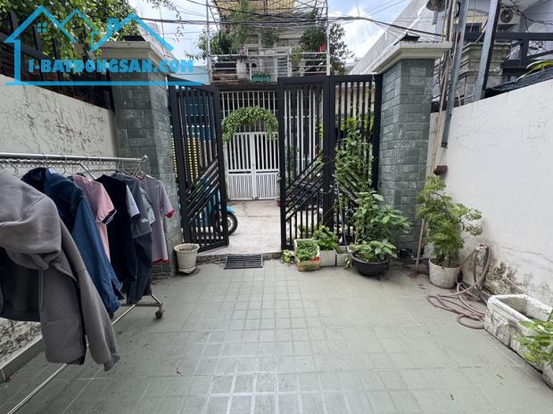 Nhà 2 tầng 1/ đường THẠNH LỘC 22,phường THẠNH LỘC, Q12, DT 71m2(4mx18m)💲5.2 tỷ ✍️ Nhà 2 t