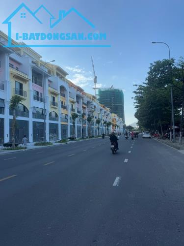 Chủ ngộp! Căn 4 tầng ngay TT Hoà Cường, ĐN