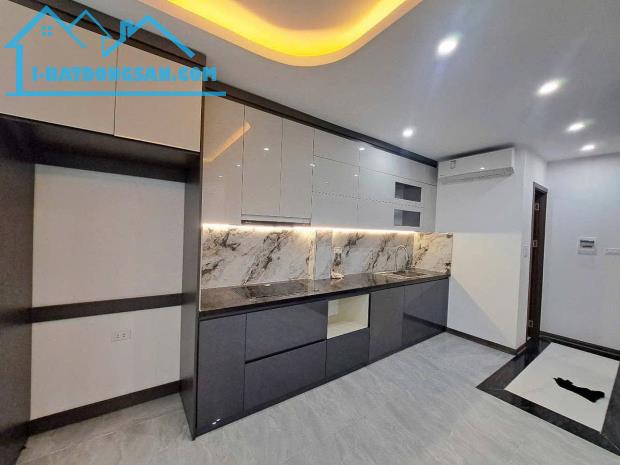 Siêu phẩm Thạch Bàn Long biên,gần phố 6 tầng thang máy,gần TTTM AEON,45m2 - 3