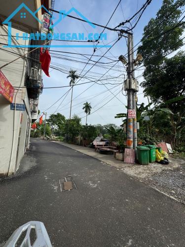 Bán nhà 43m ×5 t +5 pn  tại đường Kim Giang, xã Thanh Liệt, Thanh Trì, Hà Nội