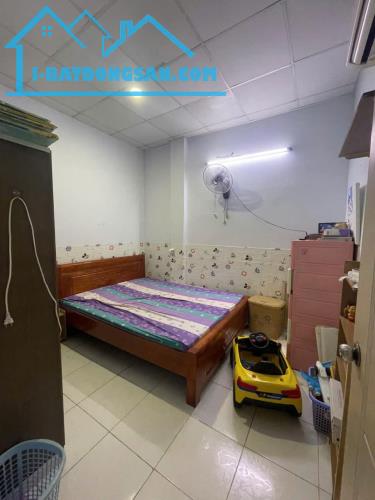 Nhà rộng ô tô đậu cửa, gần ACB bank Phan Huy Ích, 4.95 tỷ - 3