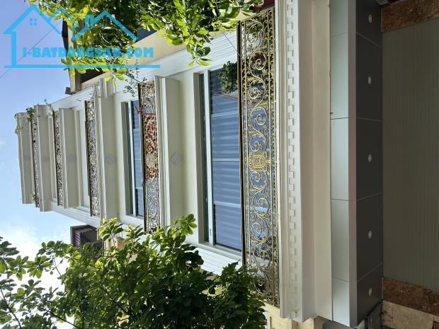 Mặt phố Mậu Lương-Hà Đông 60mx7 tầng-6PN- thiết kế thông sàn-vỉa hè-kinh doanh.  Giá: 20 t