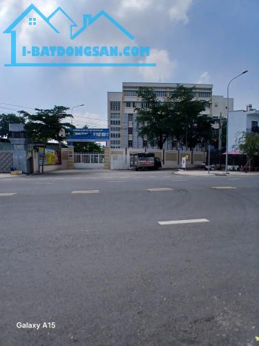 BÁN GẤP NHÀ CẤP 4 HIỆP THÀNH 43, QUẬN 12 – HẺM XE TẢI 6M – 116M² NGANG 6M – GIÁ CHỈ 5.3 TỶ - 3