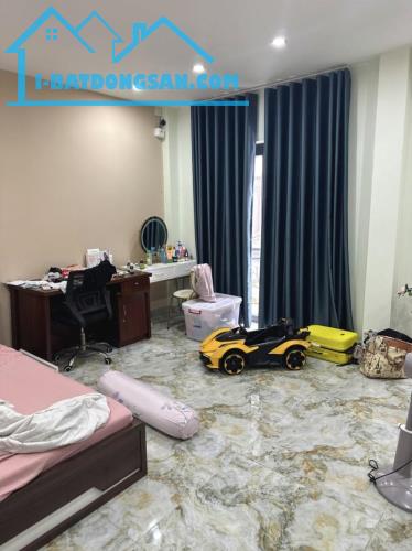 **Bán nhà hẻm Nguyễn Trọng Tuyển** p3, quận Tân Bình; (5*9) 3 tầng, 6 tỷ - 1