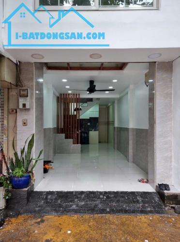VỊ TRÍ KINH DOANH MUA BÁN GÌ CŨNG ĐƯỢC - SÁT BÊN TRƯỜNG HỌC - MẶT TIỀN ĐƯỜNG NGUYỄN PHÚC C - 2