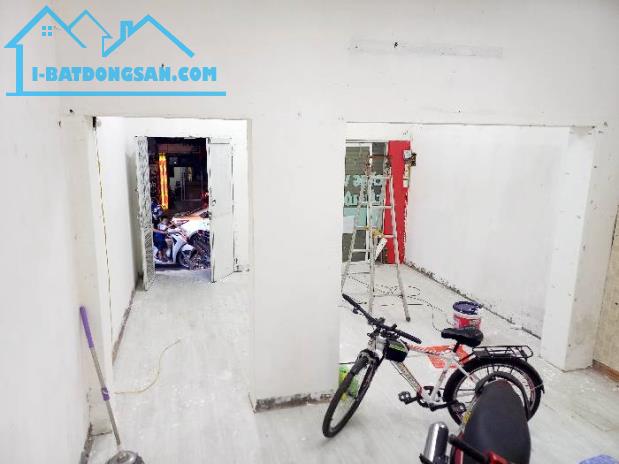 Bán nhà mặt phố Mai Hắc Đế, Hai Bà Trưng, 180m2 x 3 tầng, mặt tiền 7m, vỉa hè, 120 tỷ! - 1