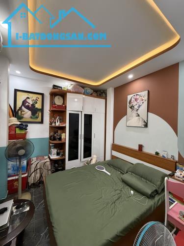 Cần bán gấp nhà mới, lô góc Nguyễn Sỹ Sách-Tân Bình, 50m, gần sân bay, chỉ 5.x tỷ, bao rẻ - 1