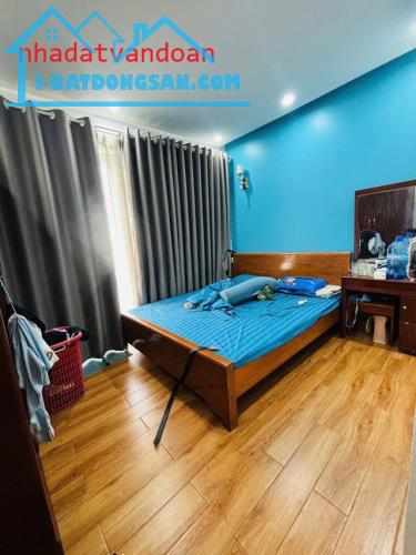 CẦN BÁN GẤP NHÀ HẺM XE HƠI BÌNH LONG – 3 TẦNG, 6 PHÒNG NGỦ – CHỈ NHỈNH 8 TỶ - 1