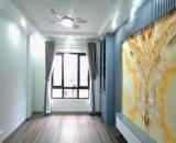 VIP nhà đẹp ngõ Giáp Bát, giá 8.6 tỷ, hơn 32m2x6T, thang máy, ở luôn