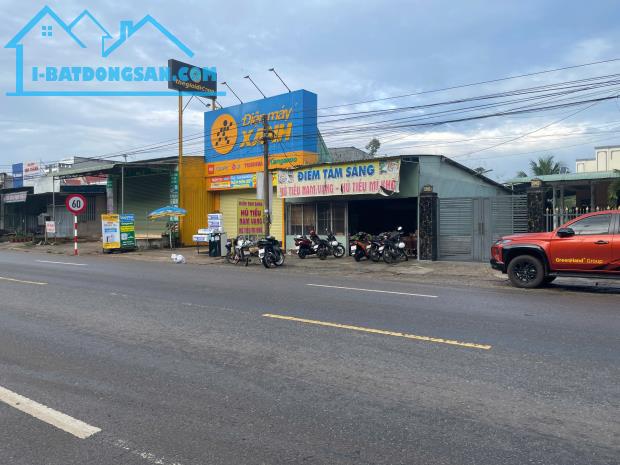 Chủ cần bán 2 căn nhà Quốc lộ 56 thuộc thị trấn Kim Long thuận tiện mua bán kinh doanh
