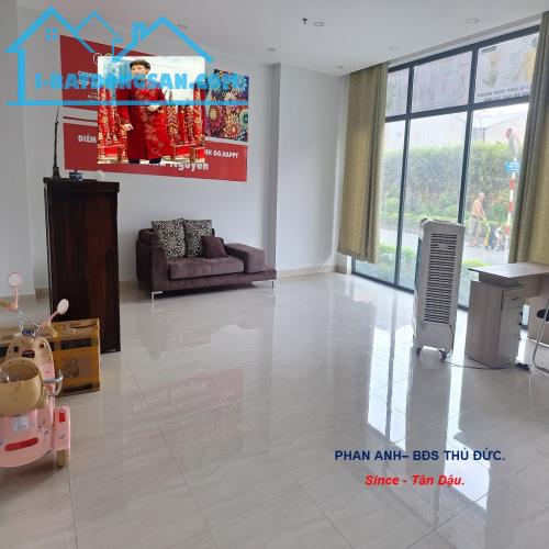 🏡【Bán Gấp ] Nhà Mặt Phố Liền Kề Nguyễn Duy Trinh, Quận 2_ 74 m²_ Chưa đến 3 ty 2 _ 3 Tầng