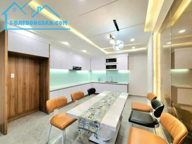 Cân bán gấp nhà 1 trệt 3 lầu - đường Số 27, P. 6, Gò Vấp - 3