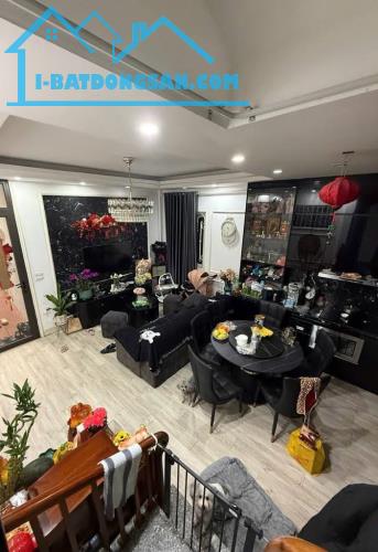 🏡 Bán nhà 5 tầng Bồ Đề, Long Biên, 30m2, Dân xây, Gần Hồ, Ở ngay, 6 tỷ 35 - 4