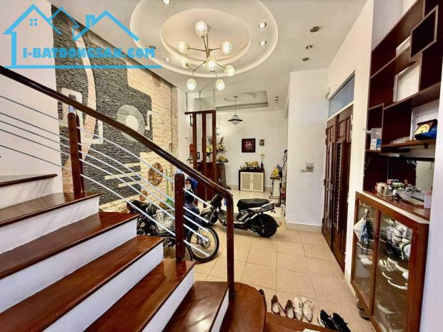 ĐỘI CẤN - GẦN PHỐ - NHÀ ĐẸP Ở LUÔN - THOÁNG SÁNG - THIẾT KẾ ĐỘC ĐÁO - 70M² NHỈNH 14 TỈ - 4
