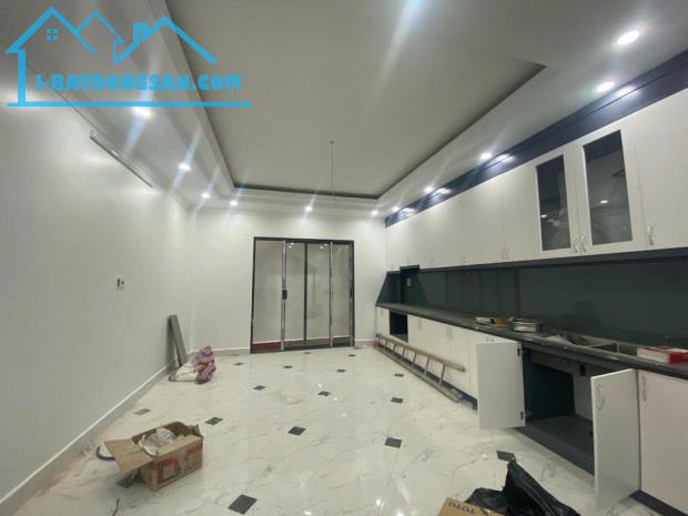 BÁN NHÀ MỚI GIẢI PHÓNG - THANG MÁY - Ô TÔ TRÁNH – BAY NHANH – 77M2 – 16 TỶ - 2