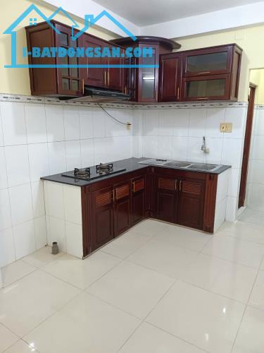 Bán nhà rẻ Q8 gần mặt tiền Tuy Lý Vương p13 , 3 tầng đúc không lộ giới 4 PN nhỉnh 4 tỷ - 2