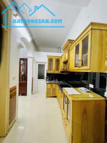 Cần bán gắp nhà mặt ngõ ô tô, thông các ngả, 55m2, 3 tầng, 7,7 tỷ - 1