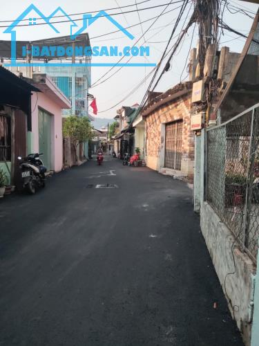 👨BÁN ĐẤT K87 HOÀNG VĂN THÁI – 83M² (4.3M × 19M) – GIÁ 2.39 TỶ  Sổ đẹp nở hậu nhẹ, khu dân