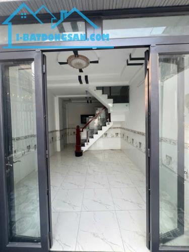 -B.ÁN NH.À ĐẸP- GIÁ RẺ- NHỈNH 3 T.Ỷ- NGANG 4,5 DÀI 9 MÉT- SỔ HỒNG RIÊNG VUÔNG VỨC NHƯ A4 - 4