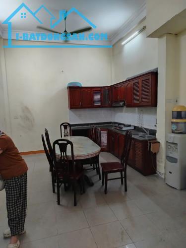 Cho thuê nhà liền kề 93 Hoàng Văn Thái làm VP, Trung tâm, KD online 4 tầng x 50m2, 4PN, - 3