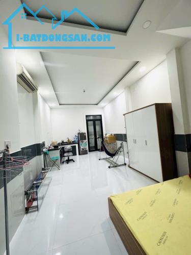 nhà đẹp gần eaon bình tân xe hơi ngủ trong nhà 3tầng 5phòng ngủ chủ gấp bán ace nhanh tay - 3
